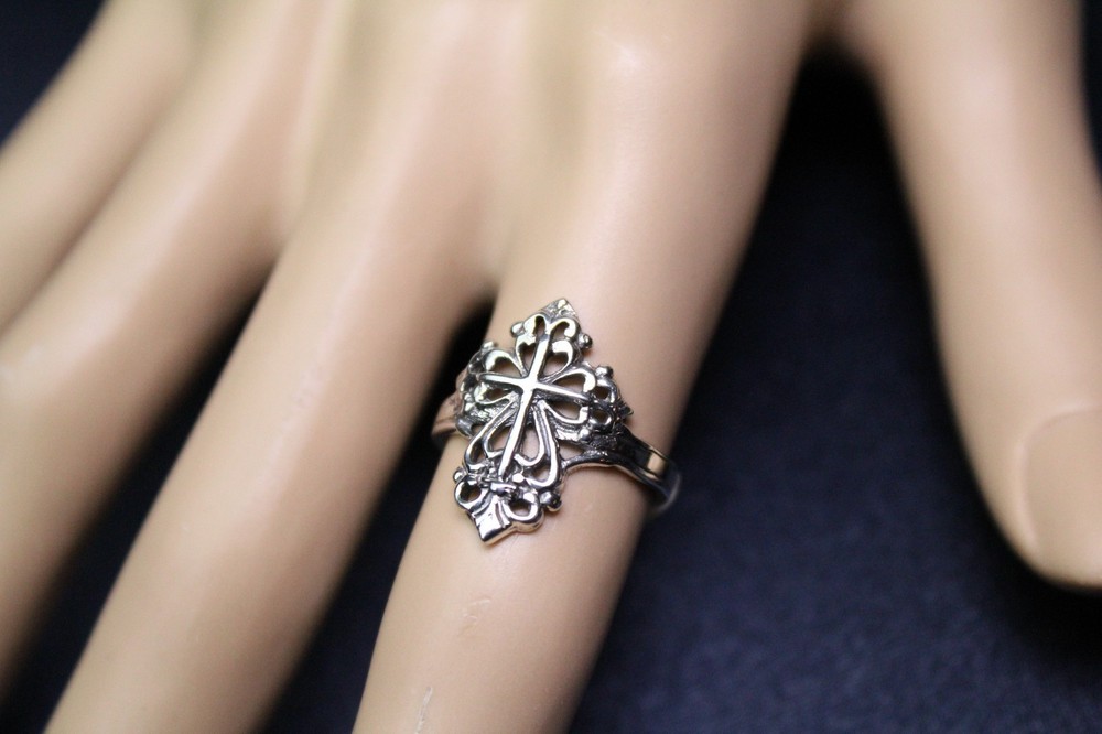 Sterling Silver Victorian Cross Ring Ornate Fleur de Lis Filigree Statement Ring