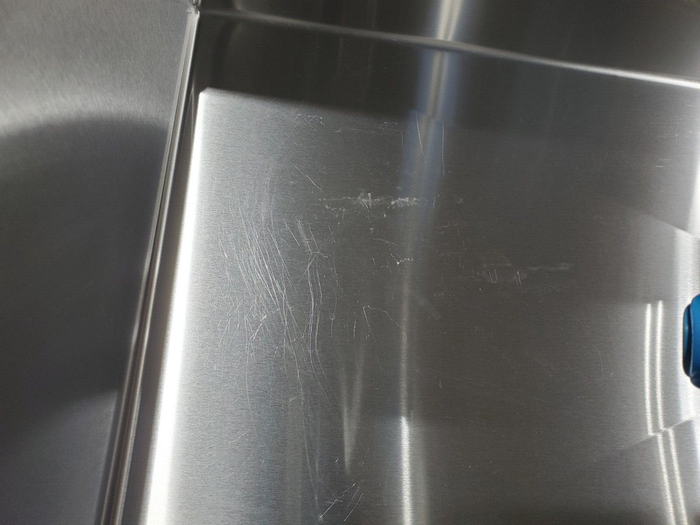 Ruvati 30" Slope Bottom Offset Drain Undermount Kitchen Sink - RVH7480 (106767)