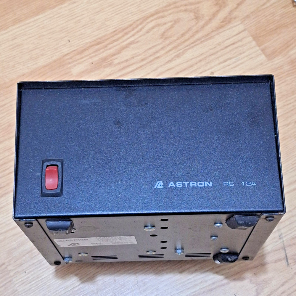 Astron RS-12A Power Supply 13.8VDC Output