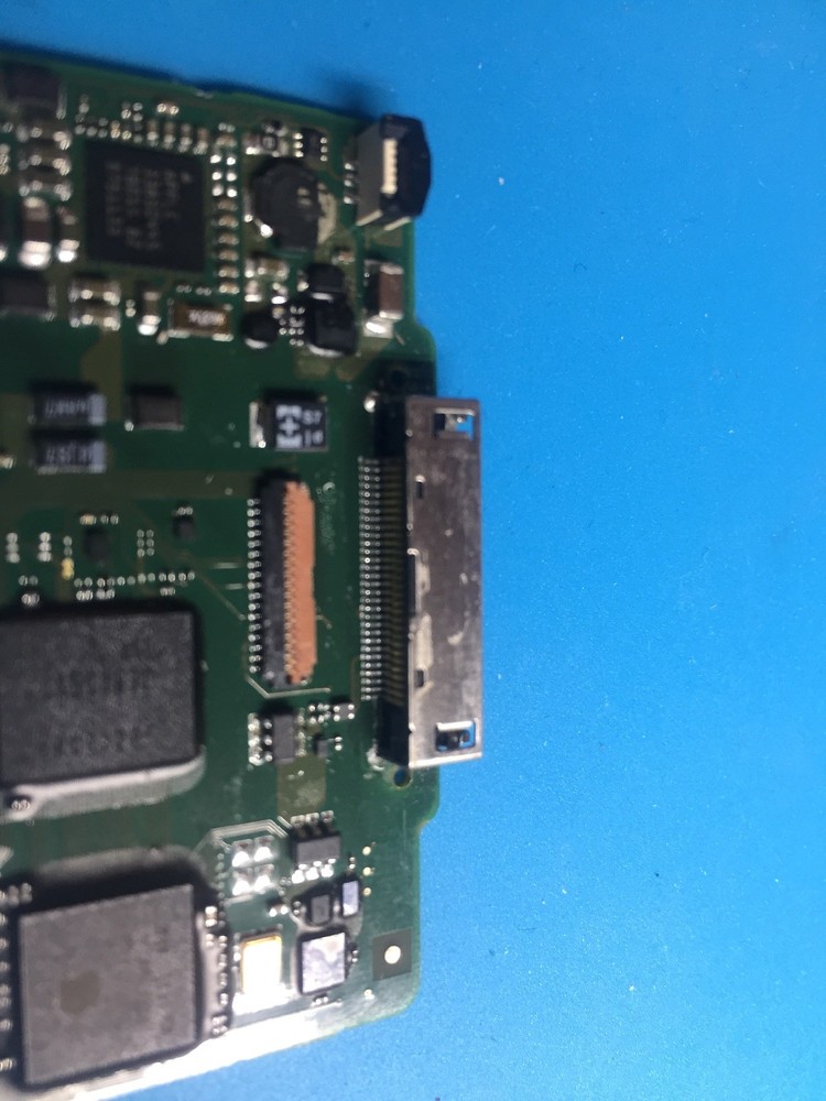 Apple iPod Classic 5th/6th/7th Generation Dock Connector Replacement Service