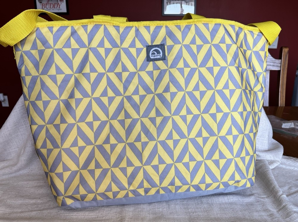 Igloo Insulated Canvas Cooler Tote Drawstring Closure