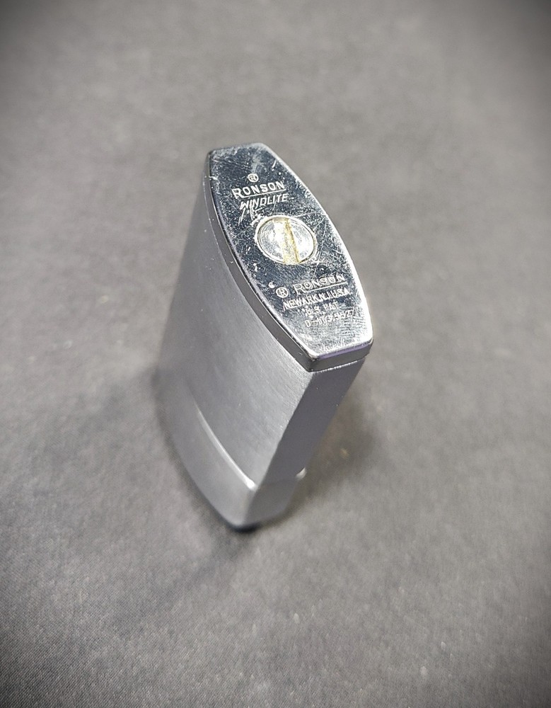 Vintage Ronson WINDLITE Lighter (1950s) Classic Look & Feel