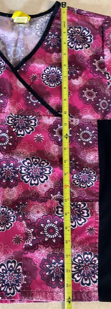 Pink Floral Scrub Top Size Small by Black Star