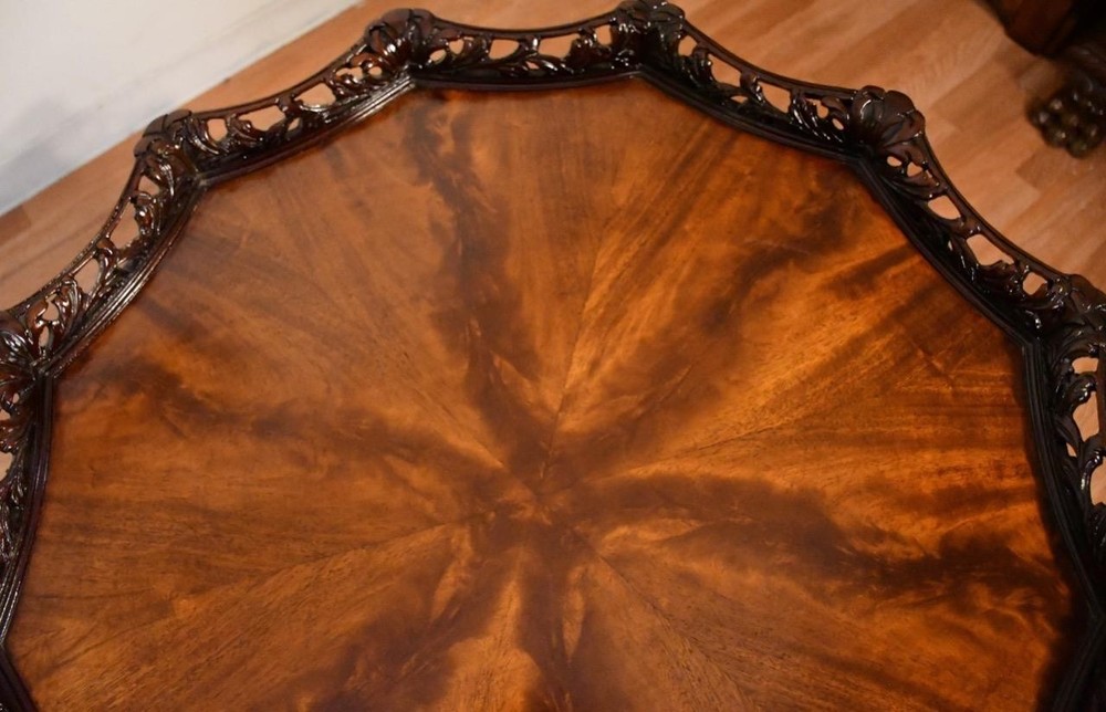 1930s English Chippendale Mahogany Side accent table / end table