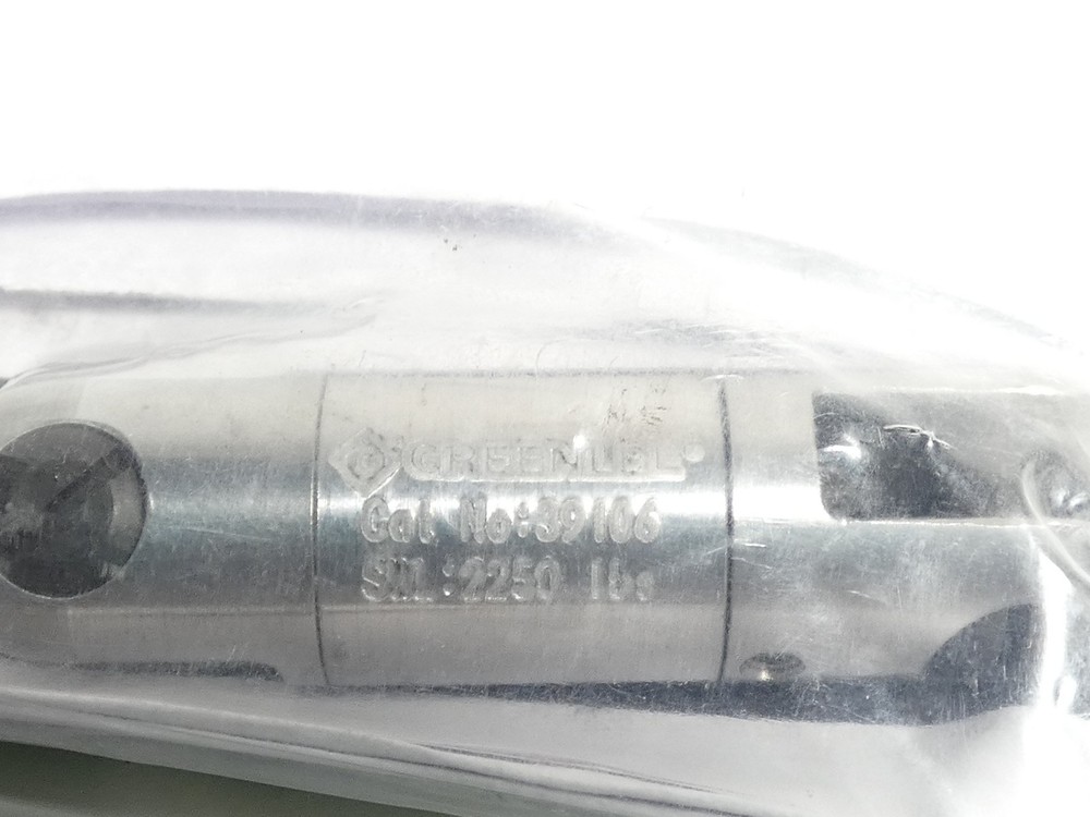 Greenlee 39106 Pulling Swivel 2250Lbs - NEW Surplus!