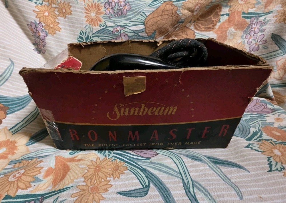 Vintage 1960s Sunbeam Iron