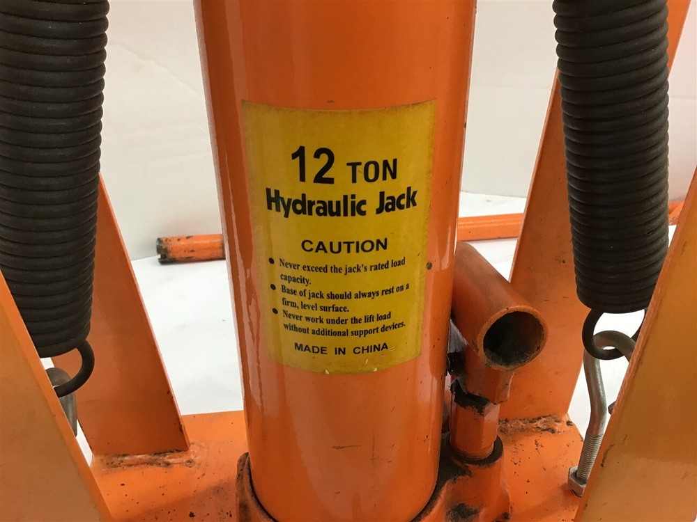 Conduit bender with a 12 Ton Hydraulic Jack