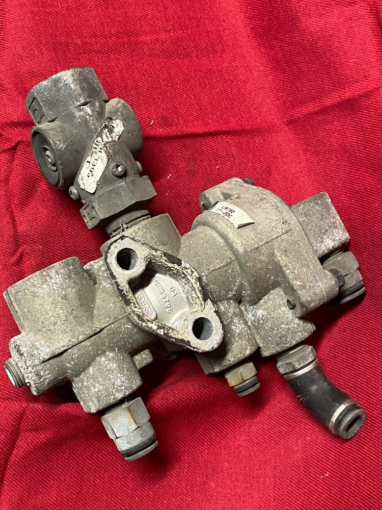 BENDIX 109792 TP 3DC (TRAILER PROTECTION) VALVE