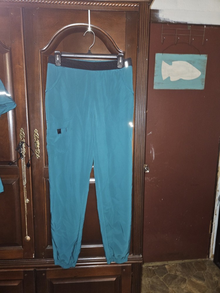 Scrub Star Xs Green Scrub Set.