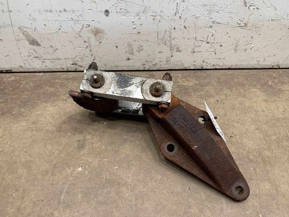 2005 Peterbilt 357 Suspension Bracket (641-11891)