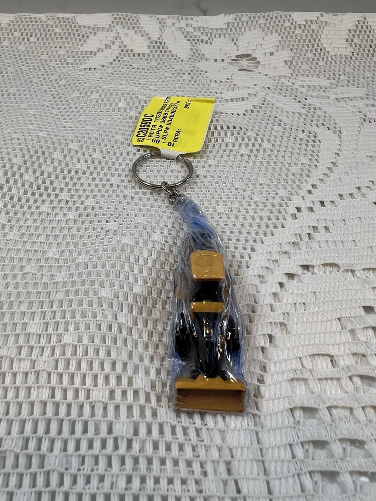 Ertl John Deere Micro Wheel Loader Diecast Micro-Constructor Model Key Chain