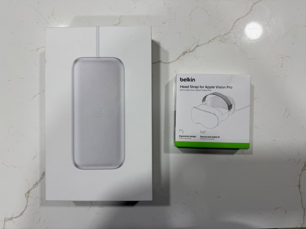 Apple Vision Pro Battery and Belkin Head Strap for Vision Pro