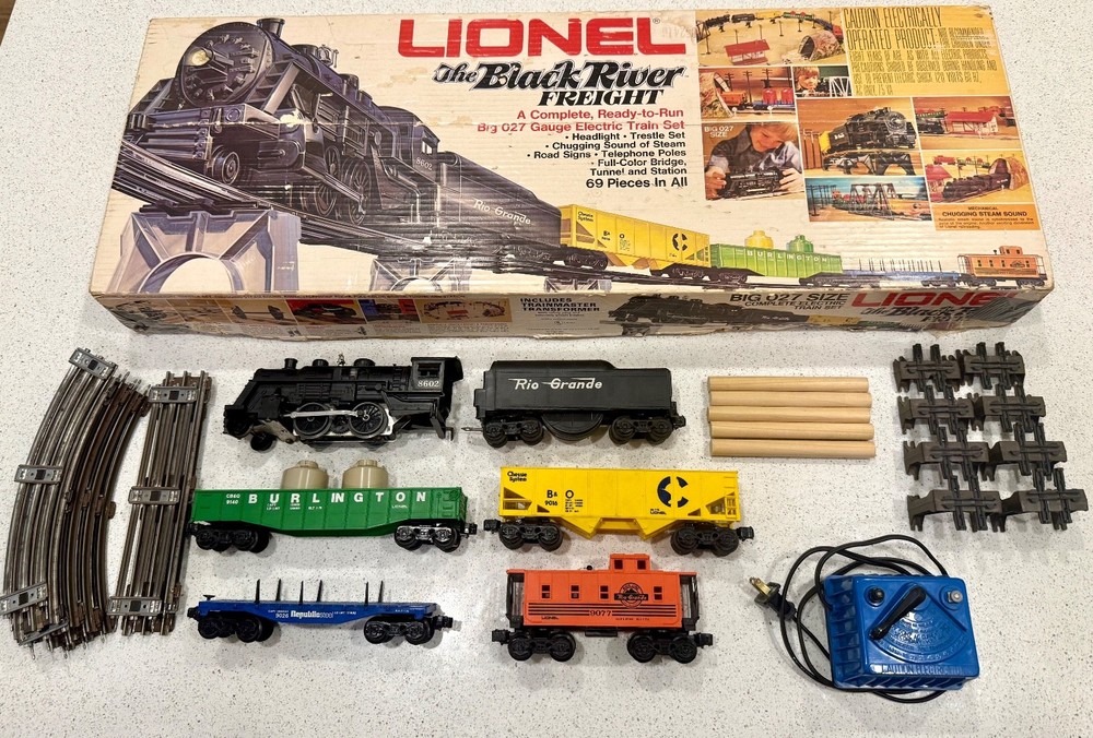 Lionel Black River Freight MPC Steam Train Set With Box - Used