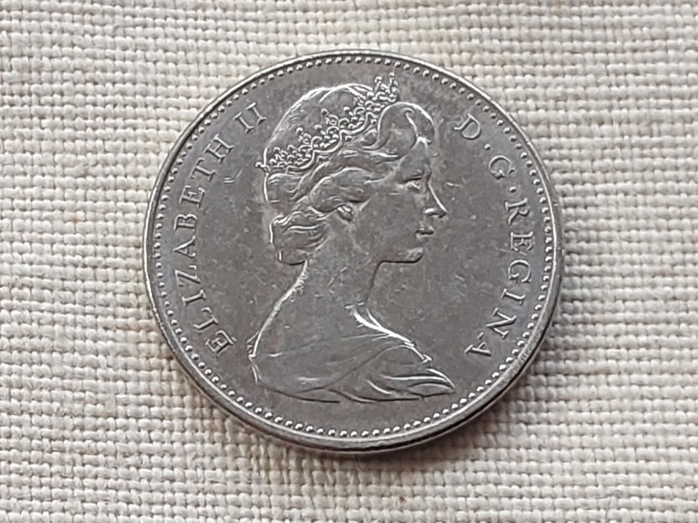 Canada 1976 5 Cents coin