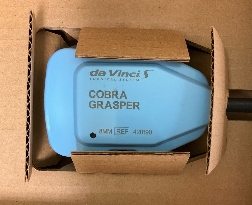 Intuitive daVinci S EndoWrist Instrument Cobra Grasper 8mm | Ref 420190
