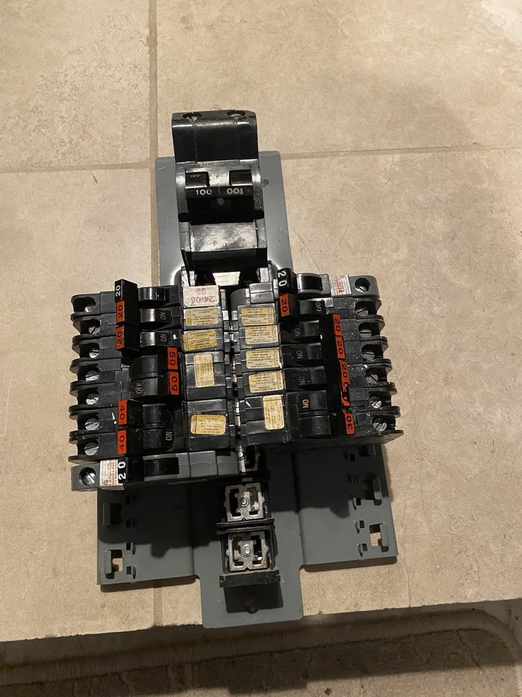 Federal Pacific Stab-Lok 100A Panel Insert With Main Breaker