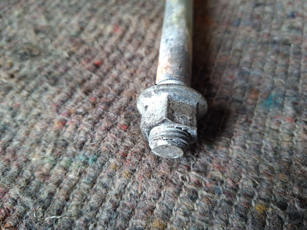 Kawasaki ER5 - Swingarm Spindle Bolt