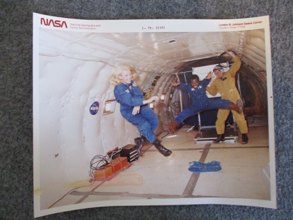 NASA MSFC SOLAR ARRAY TECHNOLOGY ZERO GRAVITY PHOTOS + CERT (ISS & HUBBLE)-1970s