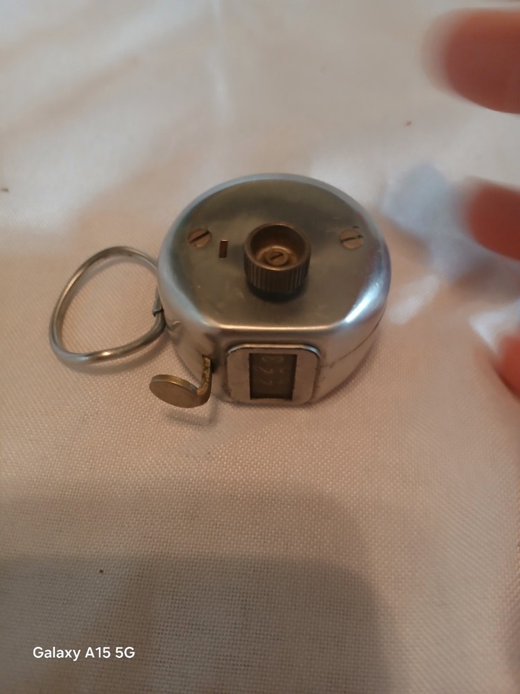 1915 Veeder Click Counter