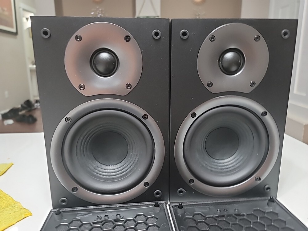 Onkyo D 035 Shelf Speakers 40W