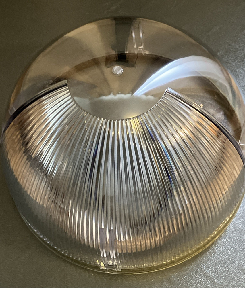 10 In. Solar Lensr Dome provide excellent light distribution