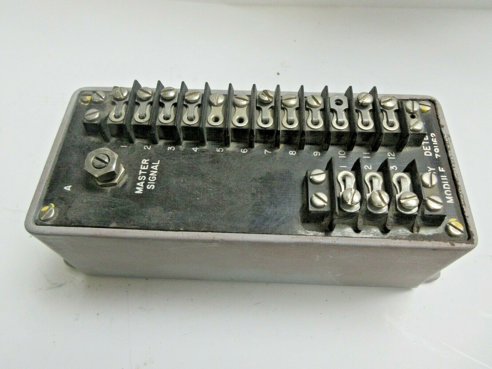 AIRPAX ELECT., MASTER SIGNAL, FREQUENCY DETECTOR MODULE, 79U62
