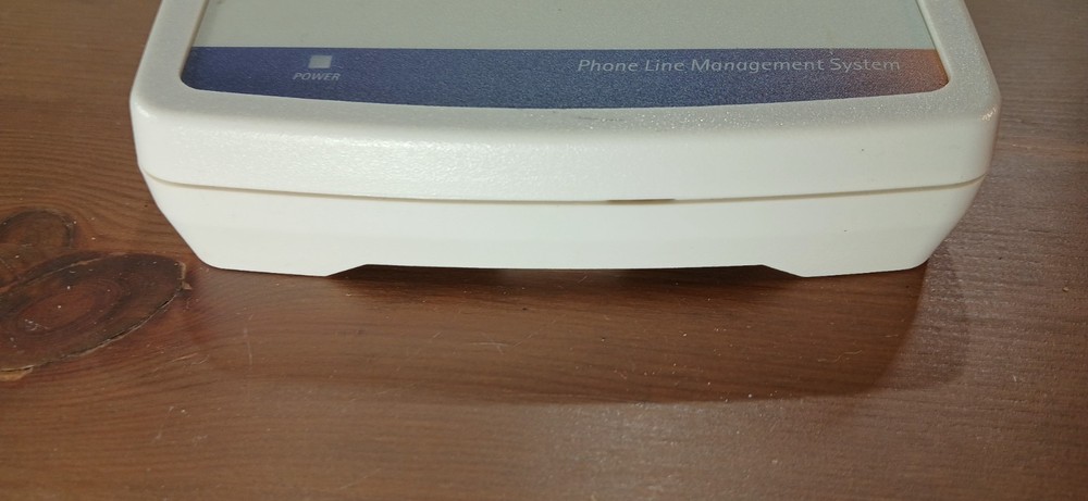 Command Communications Com (CS3500) 4-Ports External Switch