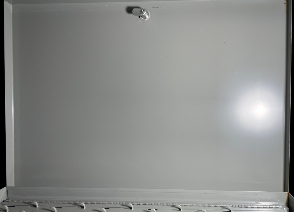 Lund Key Cabinet For 130 Keys Unused