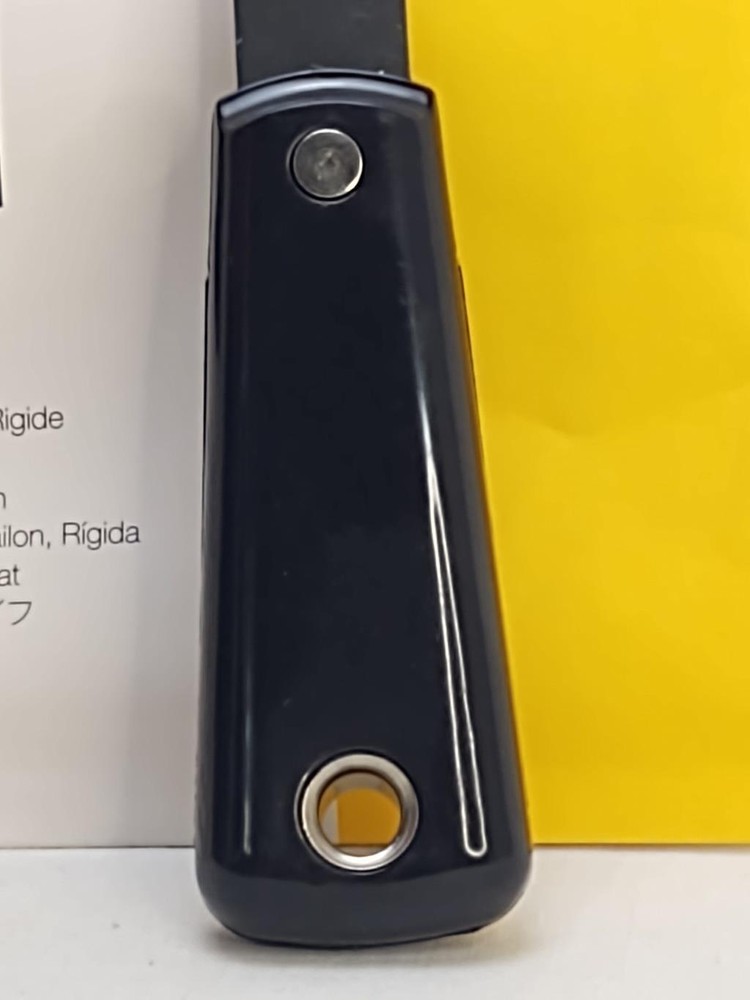 Amazon Basics 3/4" Stiff Nylon Handle Putty Knife