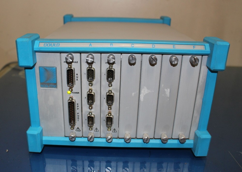 Gould ACQ-7700 Acquisition Interface with 2 Universal Cards Installed.