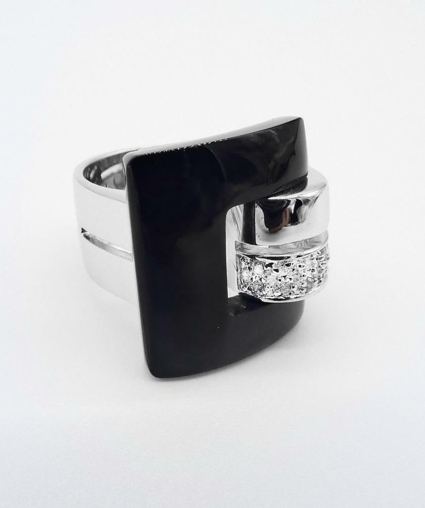 EXQUISITE 18kt White Gold Plated Square Black Onyx Crystals Double Loop Ring NEW