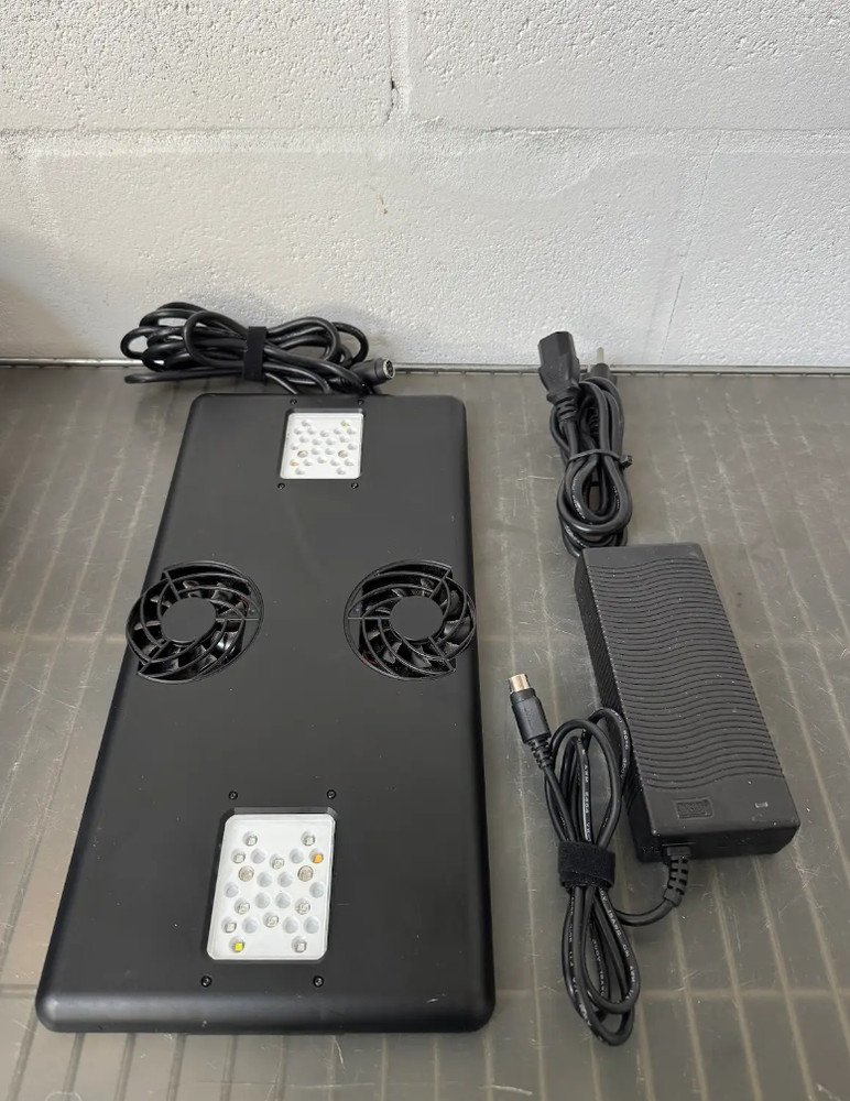 HM Electronics Core XP48 Series Wireless Marine Reef LED Light Fixture (PRE-OWN)