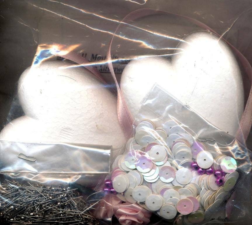 NEW MAC ENTERPRISES SEQUIN HEART KIT MAKES 2