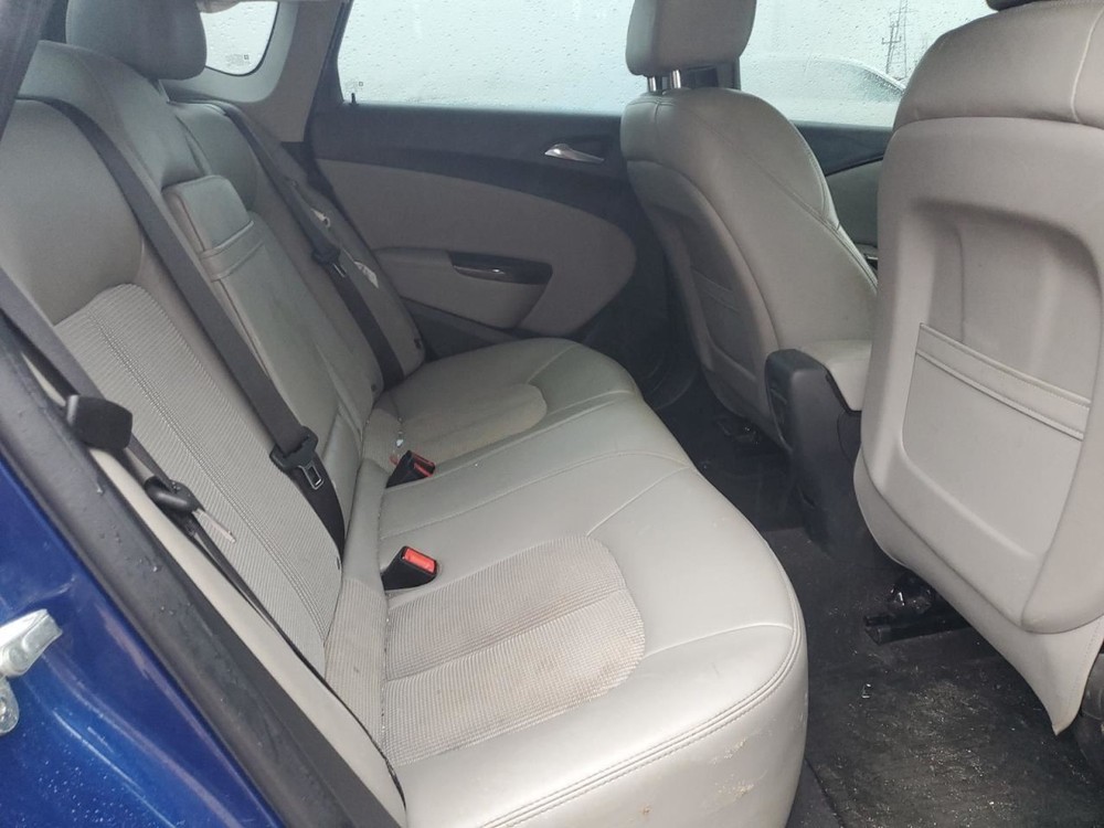VERANO 2013 Glove Box 4894560