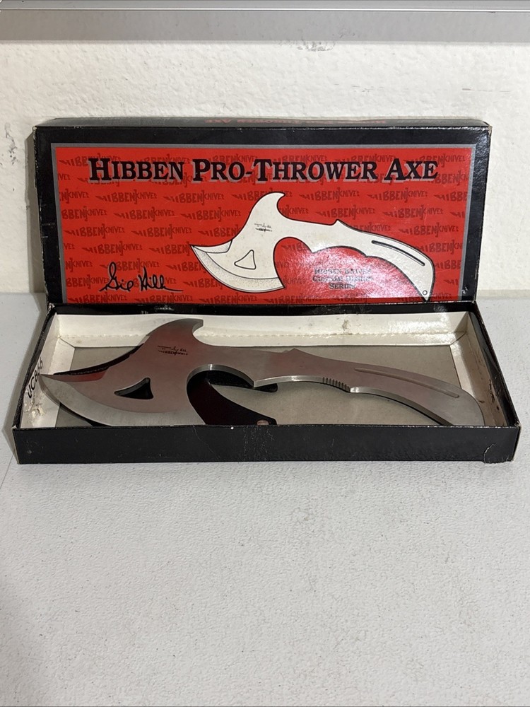Hibben UC866 Pro-Thrower Axe Displayed Only Old Stock