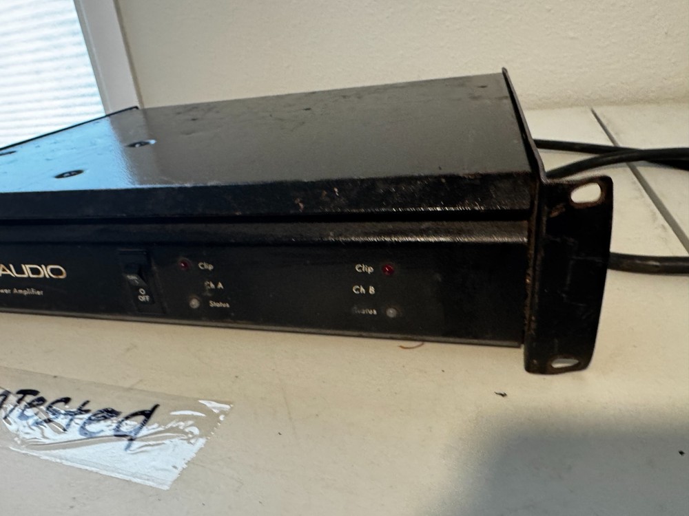 CREST AUDIO LA 1201 Power Amplifier (Powers On) Channel 1 Bad