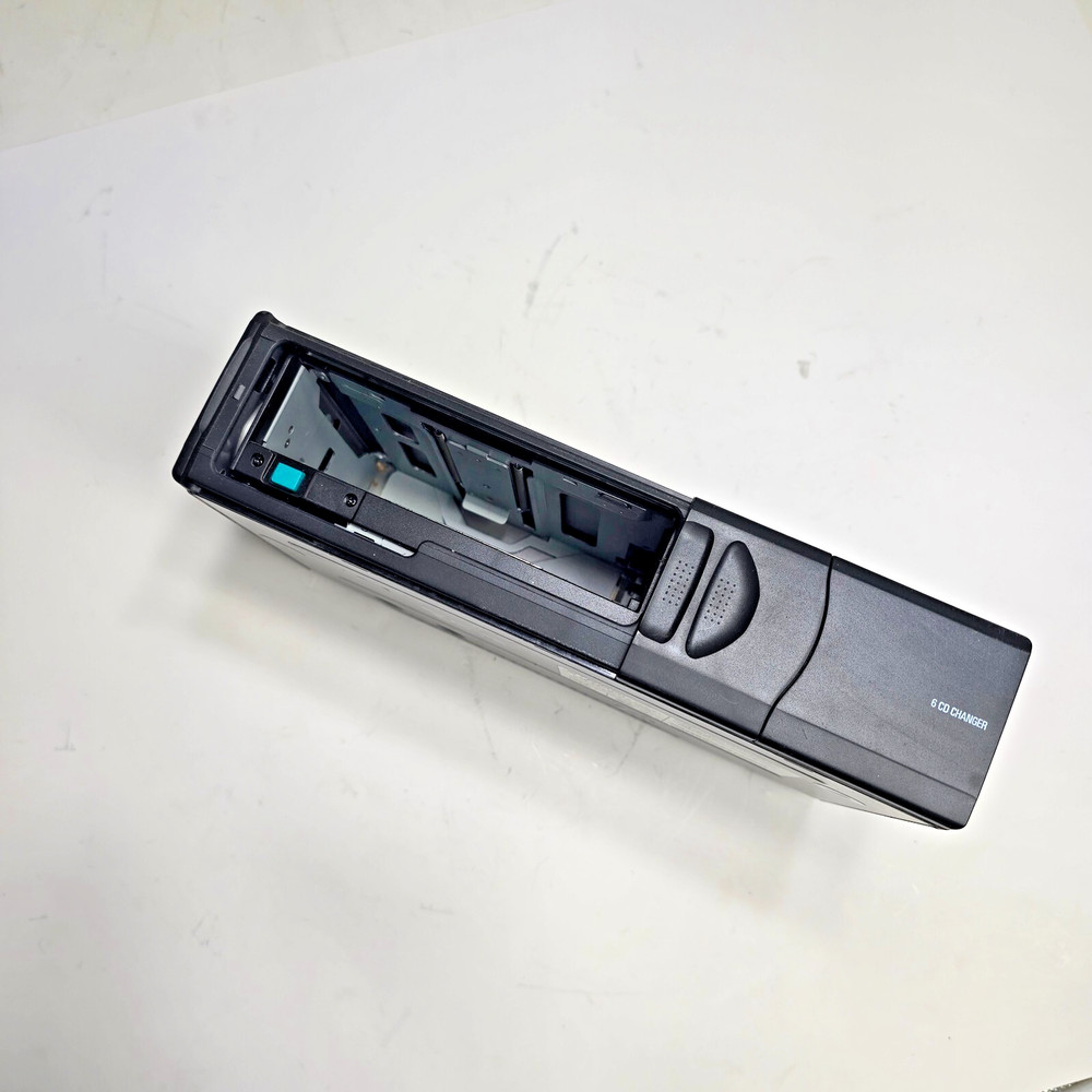 BMW E81 E82 E87 E88 E90 E91 E92 E93 6 DISC CD CHANGER NO MAGAZINE 9119707-01 OEM