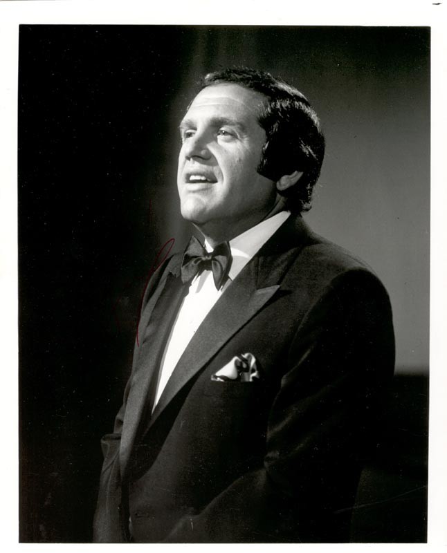 ALAN KING - AUTOGRAPHED SIGNED PHOTOGRAPH