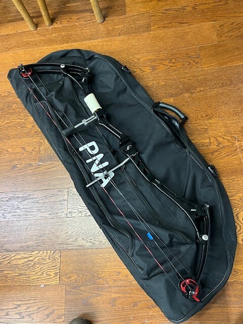 Soft Custom BOWCASE will accept 46-48 inch compounds