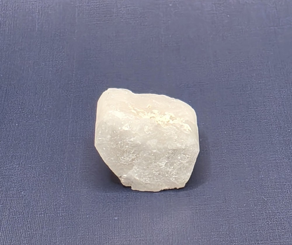 Mangano Calcite UV REACTIVE