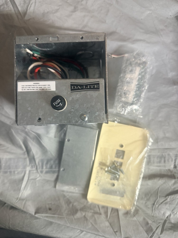 Da-Lite 46962 Extra Three Button Low Voltage Control Switch