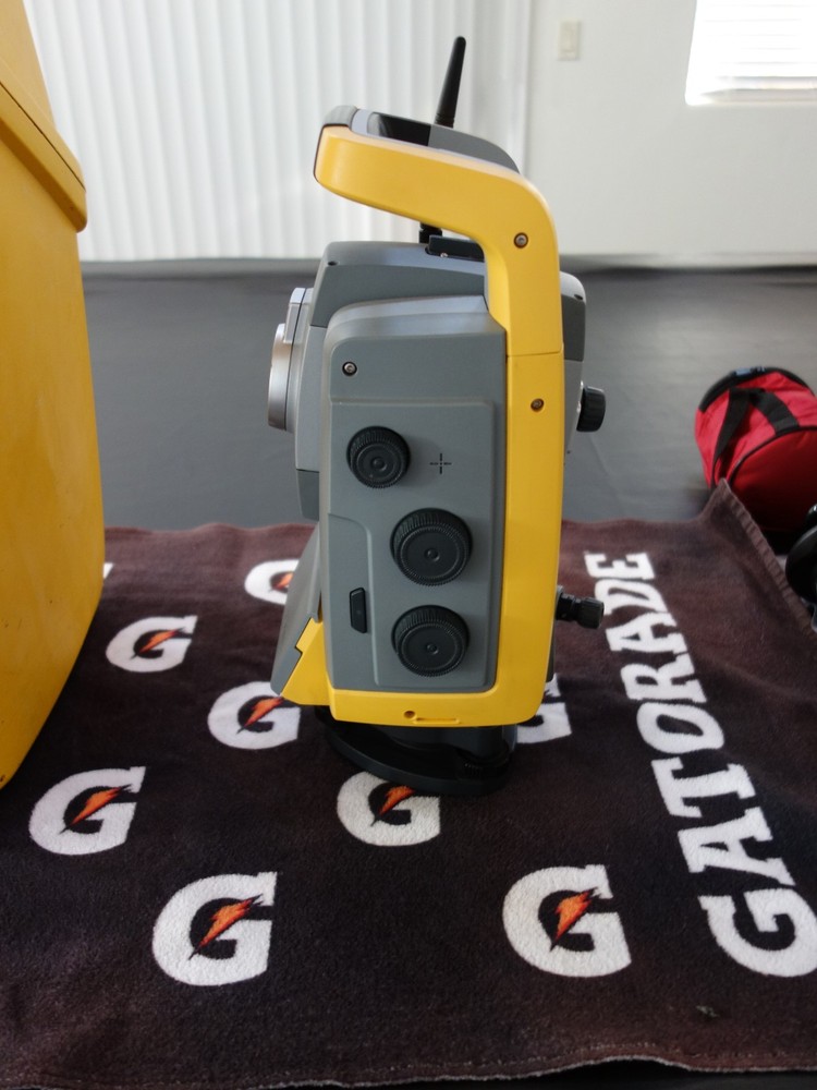 Trimble S6 DR Plus 5" Robotic Total Station