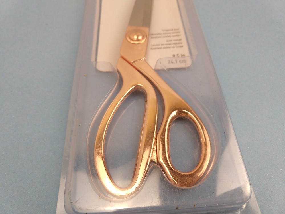 Loops and Threads 9.5" Tailor Ultra Sharp Forged Scissor