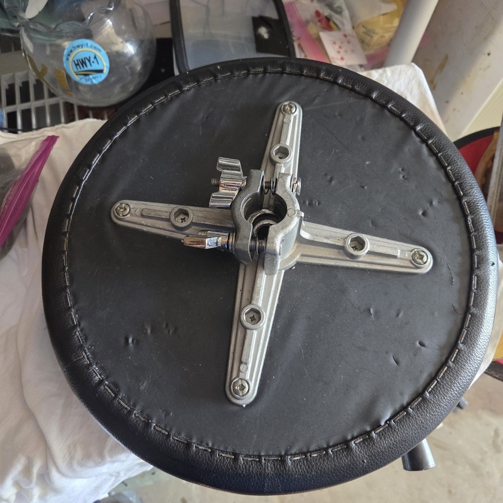 Gibraltar Throne Seat Top & Evans EQ Muffler