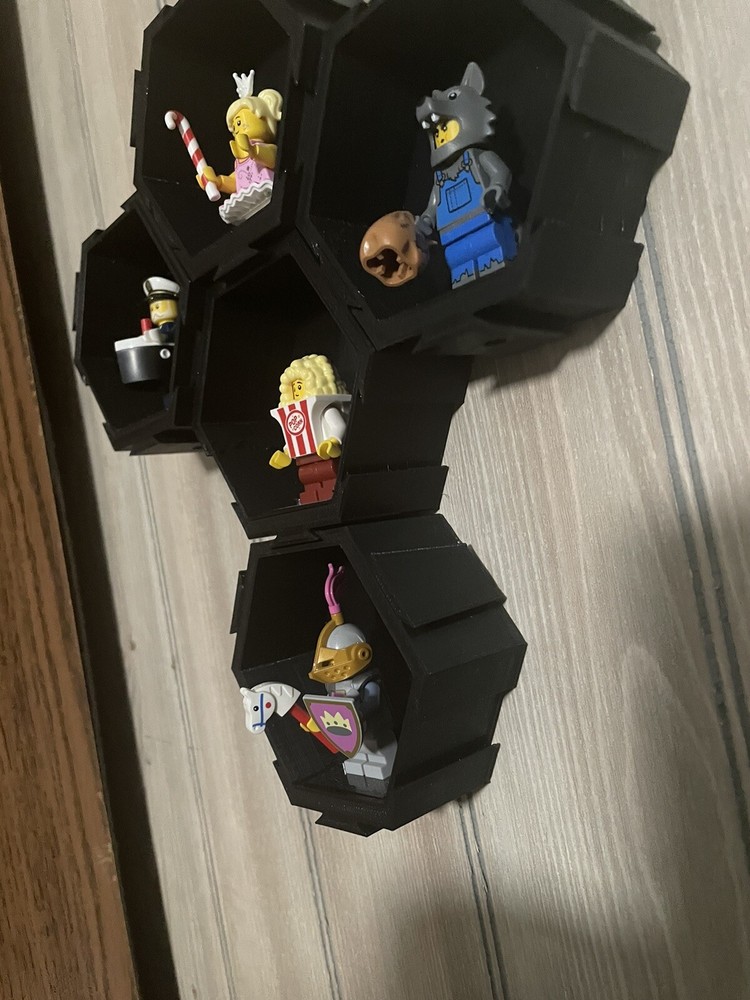 3D Printed Hexagonal Modular LEGO Minifigure Display