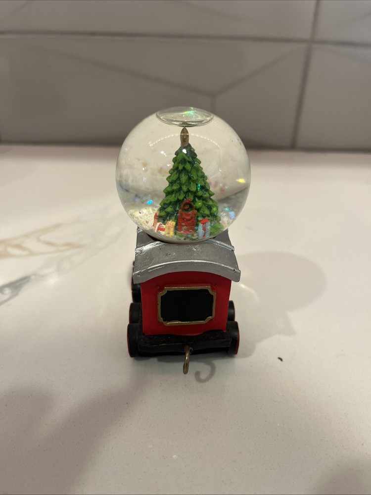 F.A.O SCHWARZ 4- piece Train Snow Globe Set