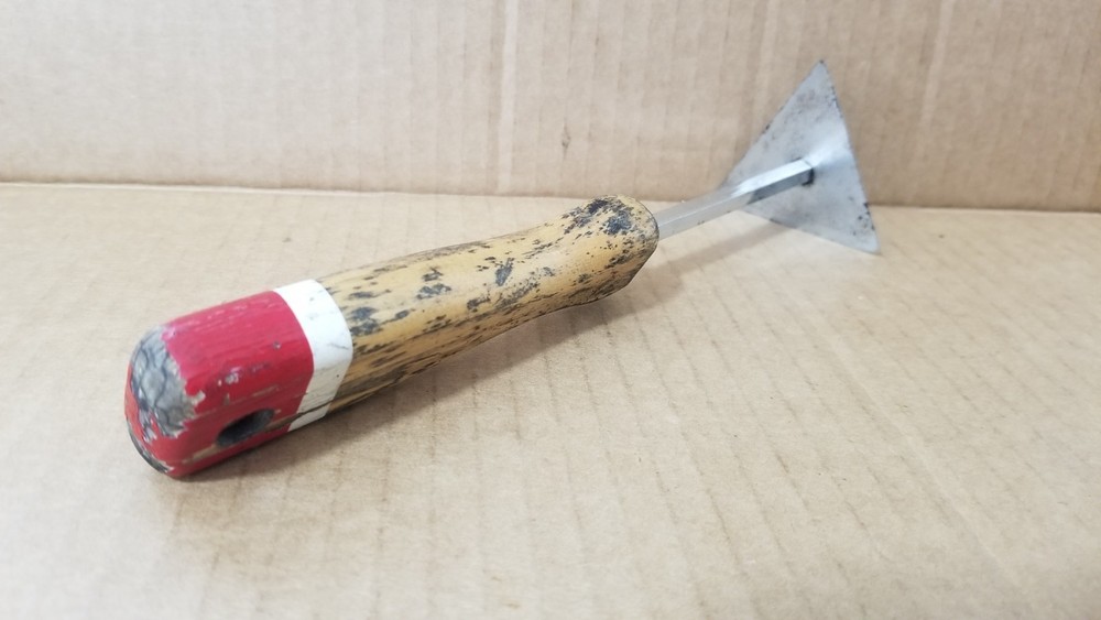Vintage Red Devil Triangle Blade Wood Handle Paint Scraper Tool VGC