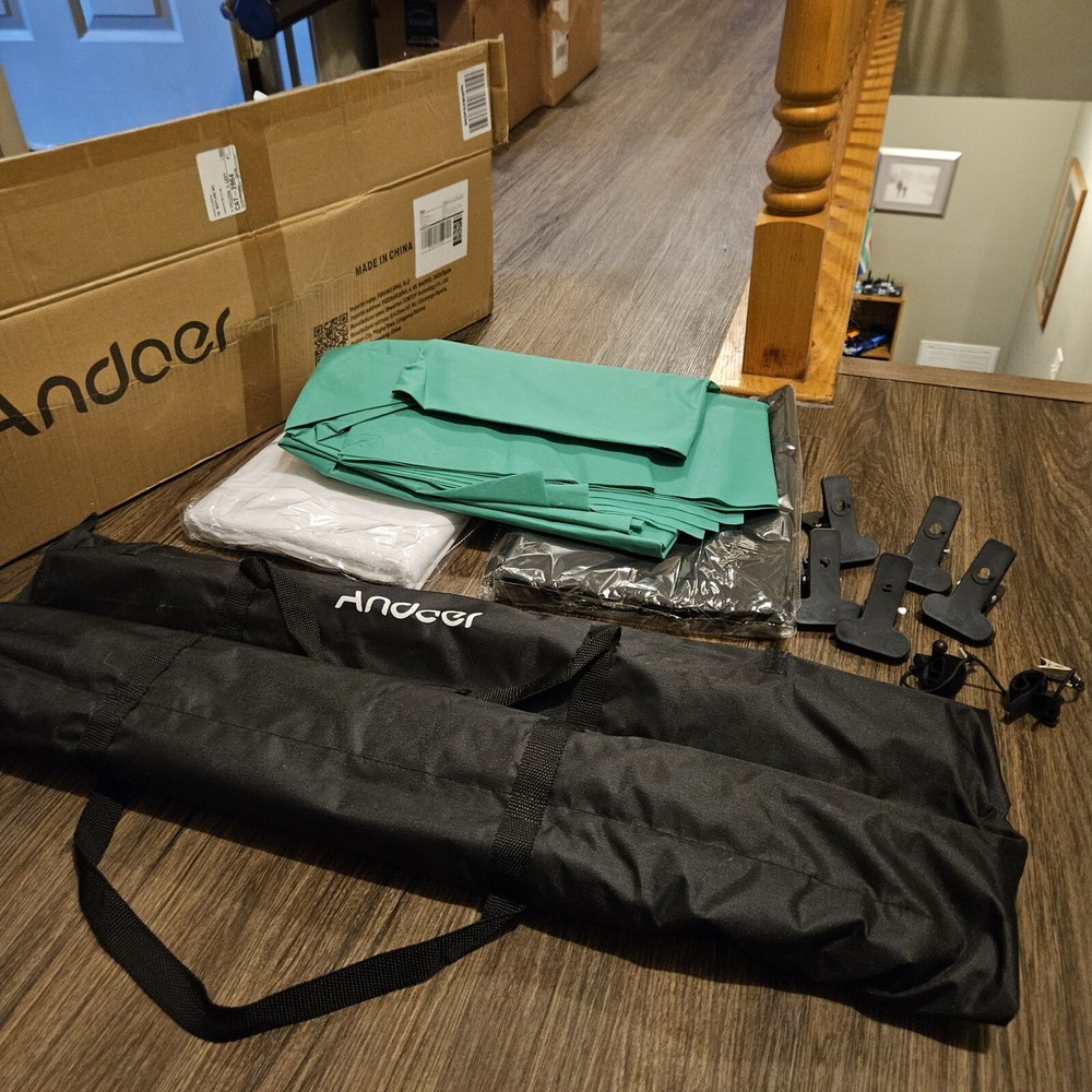 Andoer Adjustable Light Stand Kit with 3 Backdrops 3 Umbrellas & Case