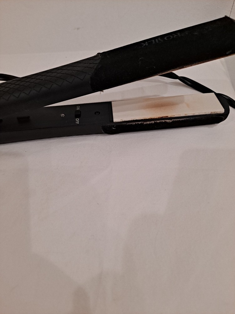 Prosilk Titanium Flat Iron "Gets Super Hot Quickly"