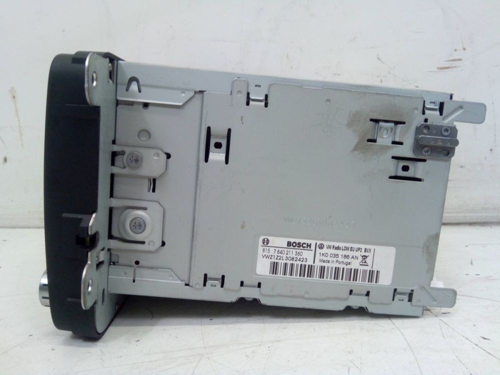 Radio/CD Changer Combination Code Not Available. Suitable for VW Touran (1T1
